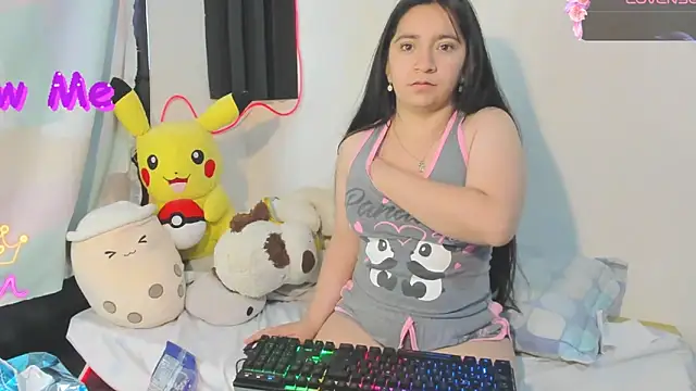 Snapshot of litle_mily_ chatting on 06/27/26, 12:22 litle mily online show from 06/27/26, 12:22