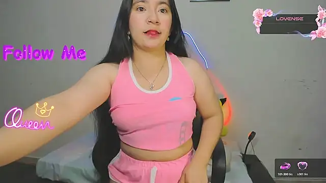 Snapshot of litle_mily_ chatting on 07/25/26, 10:07 litle mily online show from 07/25/26, 10:07