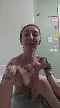 lovelylucyy online show from 12/15/24, 01:46