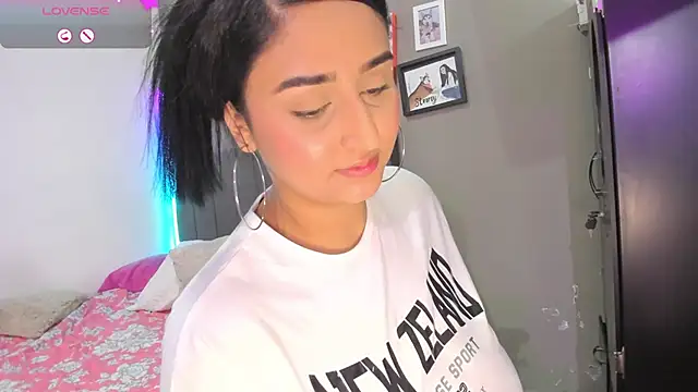 Snapshot of curvy_jhacky chatting on 02/09/25, 03:53 curvy jhacky online show from 02/09/25, 03:53