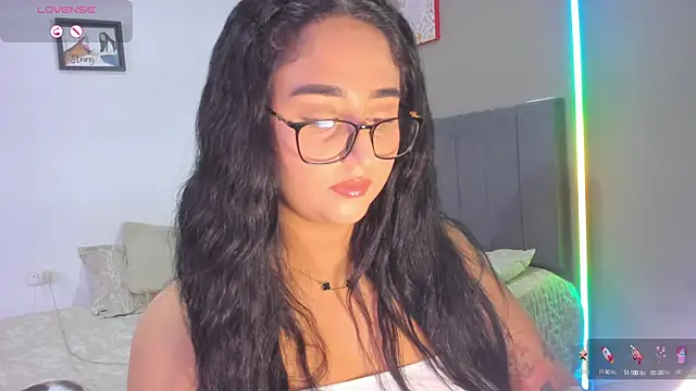 Snapshot of curvy_jhacky chatting on 09/30/25, 01:54 curvy jhacky online show from 09/30/25, 01:54