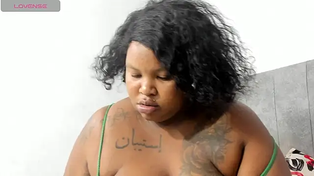 briyinabloom  online show from 01/17/25, 01:24