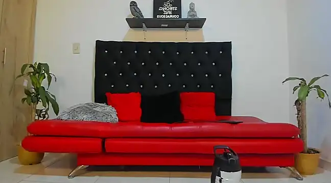 Snapshot of julian_wallace chatting on 02/03/25, 10:00 julian wallace online show from 02/03/25, 10:00