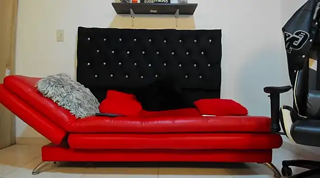 Snapshot of julian_wallace chatting on 02/22/25, 03:36 julian wallace online show from 02/22/25, 03:36