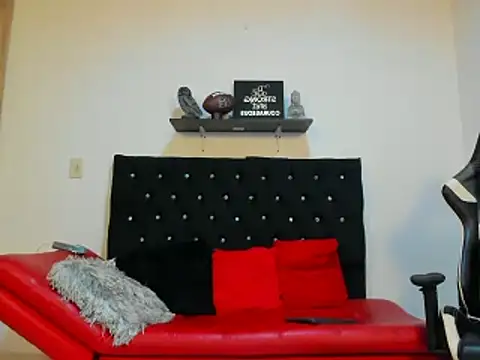 Snapshot of julian_wallace chatting on 03/15/25, 08:21 julian wallace online show from 03/15/25, 08:21