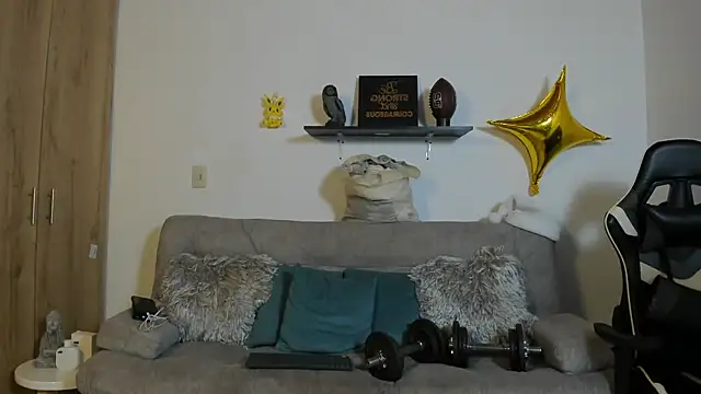 Snapshot of julian_wallace chatting on 09/20/25, 03:07 julian wallace online show from 09/20/25, 03:07