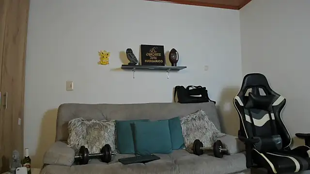 Snapshot of julian_wallace chatting on 12/13/25, 10:26 julian wallace online show from 12/13/25, 10:26