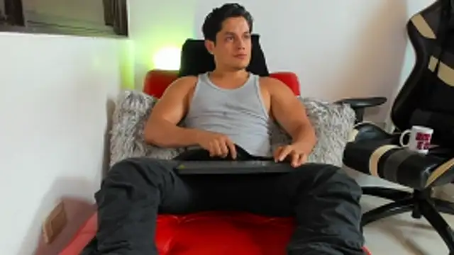 julian wallace online show from 04/15/26, 07:58