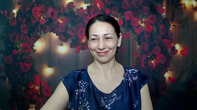 Snapshot of LiluGrants chatting on 02/06/25, 10:10 LiluGrants online show from 02/06/25, 10:10