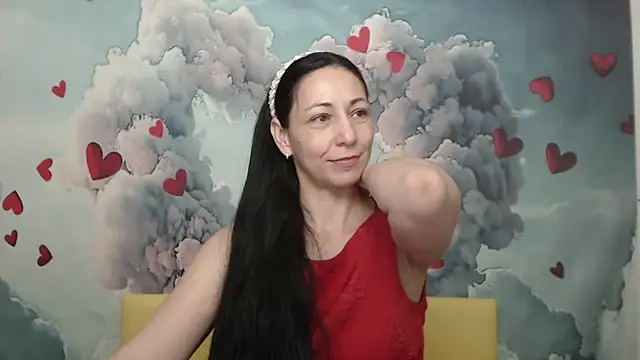 Snapshot of LiluGrants chatting on 02/09/25, 10:21 LiluGrants online show from 02/09/25, 10:21