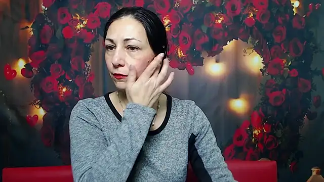 Snapshot of LiluGrants chatting on 02/12/25, 01:19 LiluGrants online show from 02/12/25, 01:19