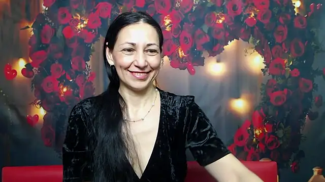 Snapshot of LiluGrants chatting on 02/12/25, 04:23 LiluGrants online show from 02/12/25, 04:23