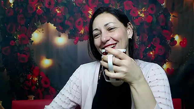 Snapshot of LiluGrants chatting on 03/05/25, 01:21 LiluGrants online show from 03/05/25, 01:21