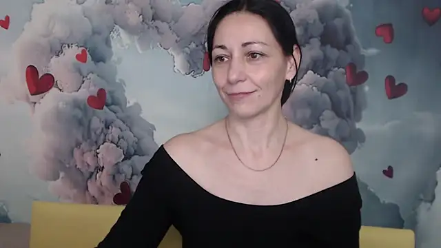 Snapshot of LiluGrants chatting on 03/08/25, 01:17 LiluGrants online show from 03/08/25, 01:17