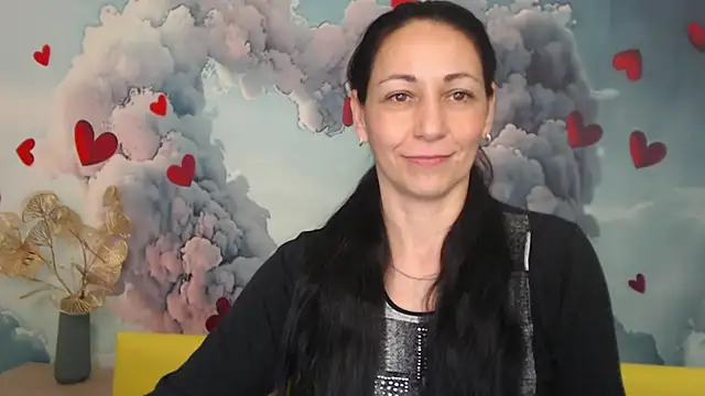 Snapshot of LiluGrants chatting on 03/09/25, 05:33 LiluGrants online show from 03/09/25, 05:33