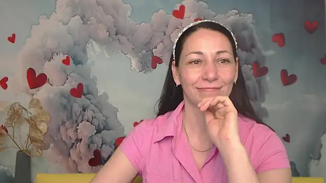 Snapshot of LiluGrants chatting on 03/11/25, 10:20 LiluGrants online show from 03/11/25, 10:20