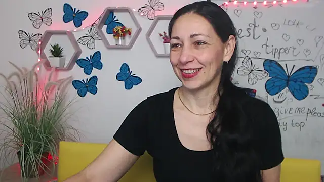 Snapshot of LiluGrants chatting on 03/19/25, 07:06 LiluGrants online show from 03/19/25, 07:06