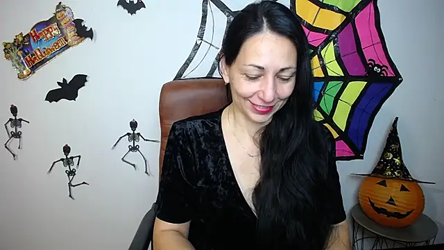 Snapshot of LiluGrants chatting on 10/16/25, 06:20 LiluGrants online show from 10/16/25, 06:20