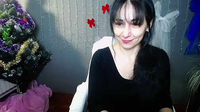 Snapshot of LiluGrants chatting on 12/20/25, 07:10 LiluGrants online show from 12/20/25, 07:10