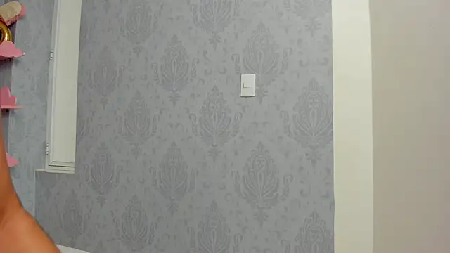 MaddyCute4u online show from 02/20/25, 06:02