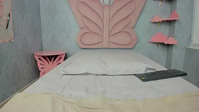 MaddyCute4u online show from 02/24/25, 03:20