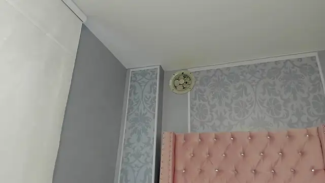 MaddyCute4u online show from 03/14/25, 03:03