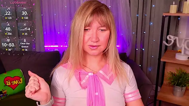 MilaBott online show from 03/17/25, 08:19