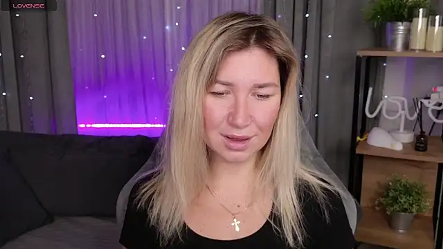 MilaBott online show from 09/24/25, 08:12