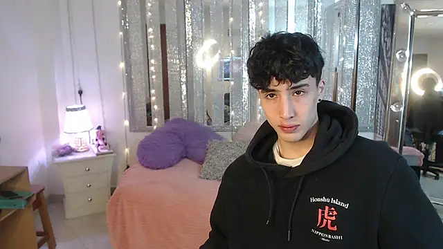 gojo satoru 18 online show from 01/20/25, 12:18