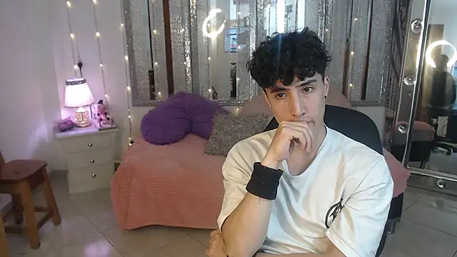 gojo satoru 18 online show from 01/20/25, 06:32