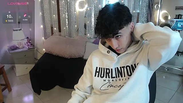 gojo satoru 18 online show from 02/05/25, 12:06