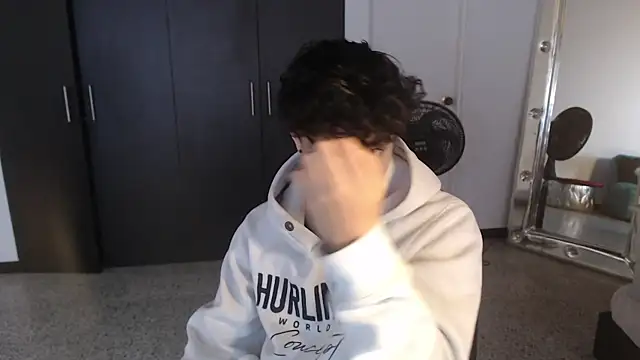 gojo satoru 18 online show from 03/04/25, 11:40