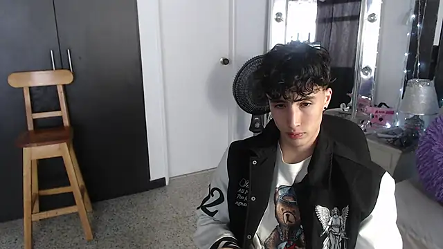 gojo satoru 18 online show from 03/18/25, 02:59