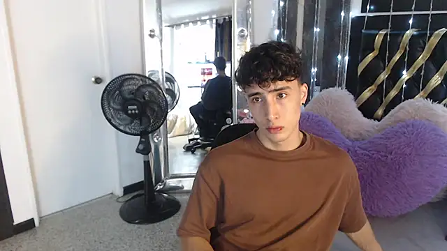 gojo satoru 18 online show from 03/20/25, 11:38