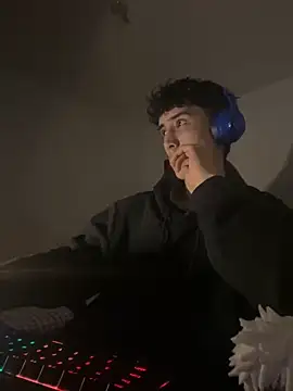 gojo satoru 18 online show from 11/08/25, 05:40