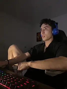 gojo satoru 18 online show from 11/27/25, 04:25