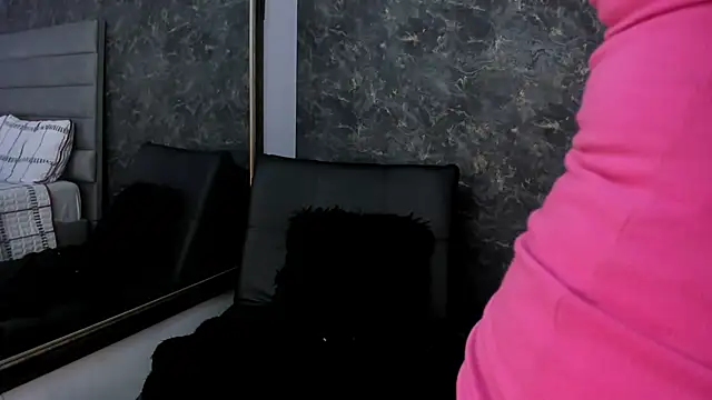 Snapshot of Bella_Evans_ chatting on 01/22/25, 10:48 Bella Evans online show from 01/22/25, 10:48