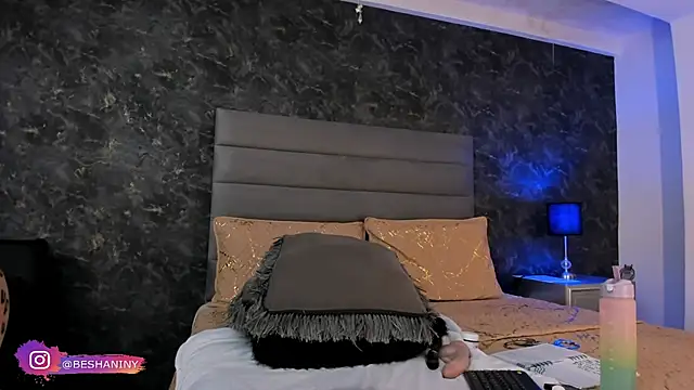 Snapshot of Bella_Evans_ chatting on 02/28/25, 10:06 Bella Evans online show from 02/28/25, 10:06