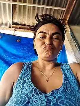 Snapshot of Horny-Mommy-Dirty chatting on 02/21/25, 01:44 Horny-Mommy-Dirty online show from 02/21/25, 01:44