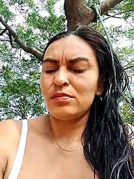 Snapshot of Horny-Mommy-Dirty chatting on 02/27/25, 02:10 Horny-Mommy-Dirty online show from 02/27/25, 02:10
