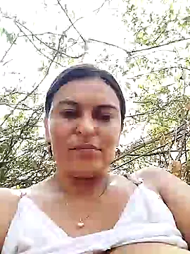 Snapshot of Horny-Mommy-Dirty chatting on 03/02/25, 07:45 Horny-Mommy-Dirty online show from 03/02/25, 07:45