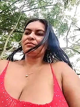 Snapshot of Horny-Mommy-Dirty chatting on 03/06/25, 07:54 Horny-Mommy-Dirty online show from 03/06/25, 07:54