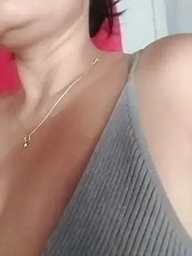 Snapshot of Horny-Mommy-Dirty chatting on 03/12/25, 09:13 Horny-Mommy-Dirty online show from 03/12/25, 09:13