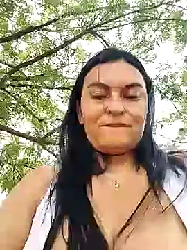 Snapshot of Horny-Mommy-Dirty chatting on 03/14/25, 05:02 Horny-Mommy-Dirty online show from 03/14/25, 05:02