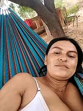Snapshot of Horny-Mommy-Dirty chatting on 03/15/25, 10:33 Horny-Mommy-Dirty online show from 03/15/25, 10:33