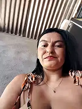 Snapshot of Horny-Mommy-Dirty chatting on 03/17/25, 02:23 Horny-Mommy-Dirty online show from 03/17/25, 02:23