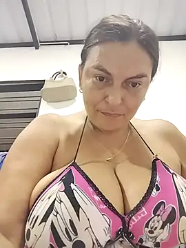 Snapshot of Horny-Mommy-Dirty chatting on 09/09/25, 03:28 Horny-Mommy-Dirty online show from 09/09/25, 03:28