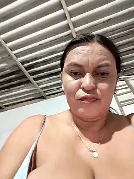 Snapshot of Horny-Mommy-Dirty chatting on 09/15/25, 03:06 Horny-Mommy-Dirty online show from 09/15/25, 03:06