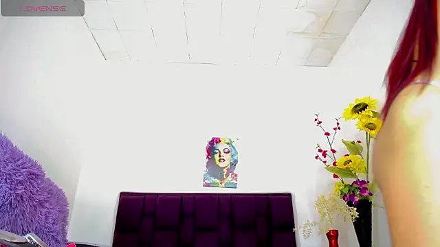 Snapshot of samantha_official_ chatting on 12/04/24, 10:08 samantha official online show from 12/04/24, 10:08