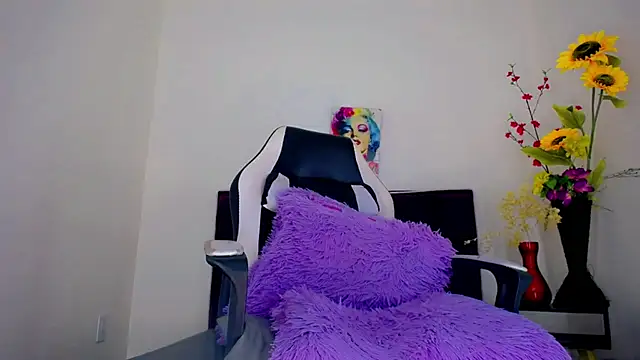 Snapshot of samantha_official_ chatting on 01/10/25, 11:08 samantha official online show from 01/10/25, 11:08